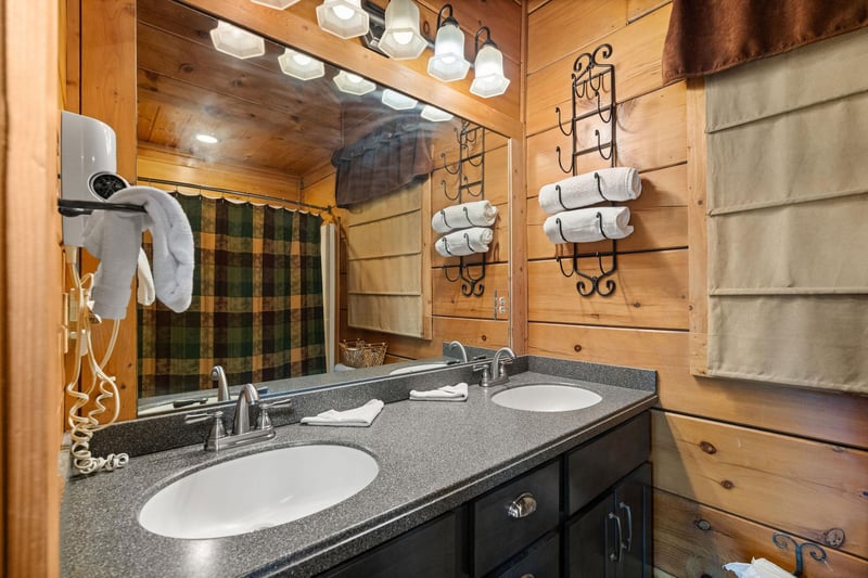 Double vanity sink across from shower