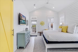 Primary King, 2nd Floor