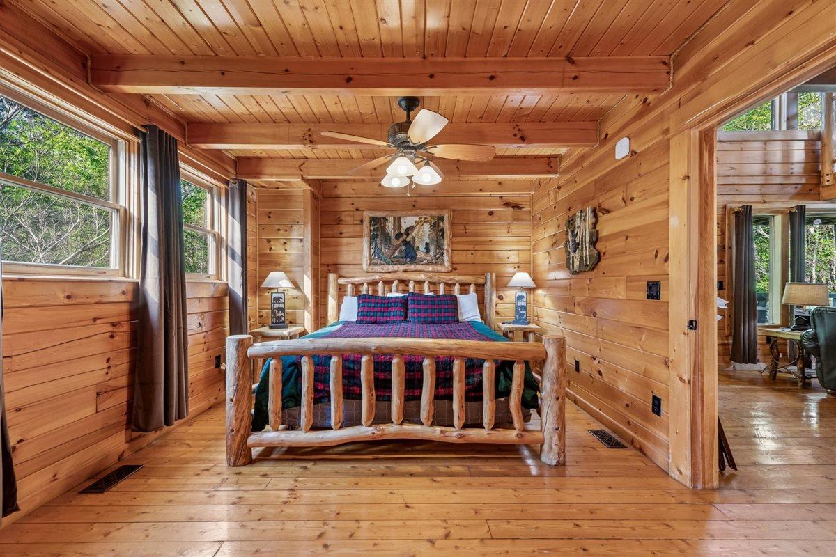 19Primary Bedroom