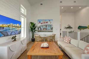 2nd Floor, Living Area