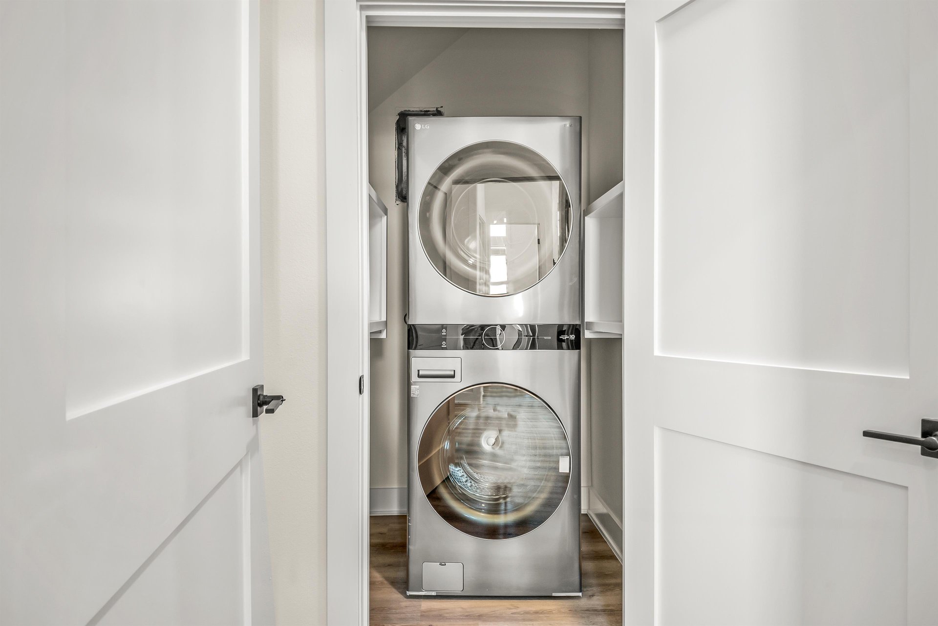 3rd Floor, Landing and Laundry Closet
