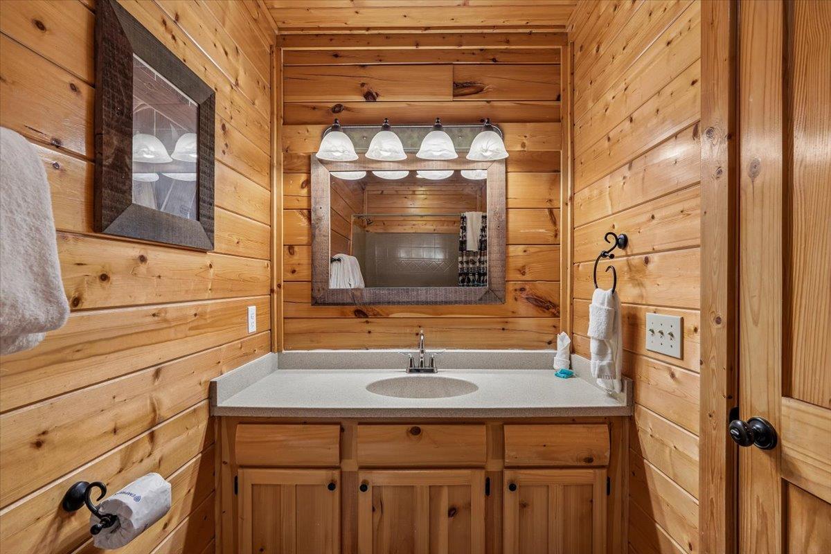 40Primary Bath