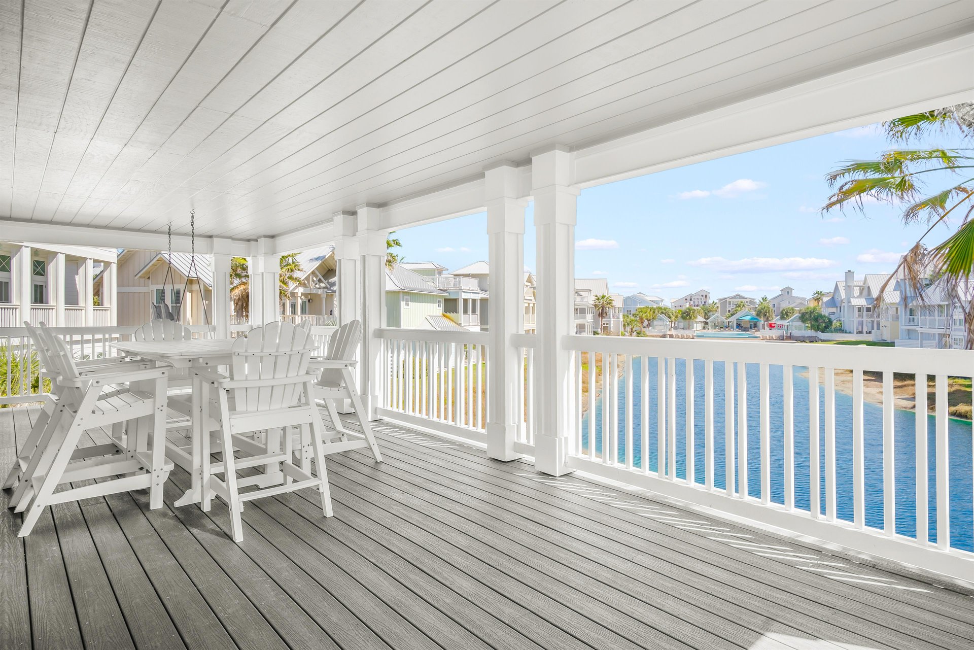 2nd Floor Balcony Lake View