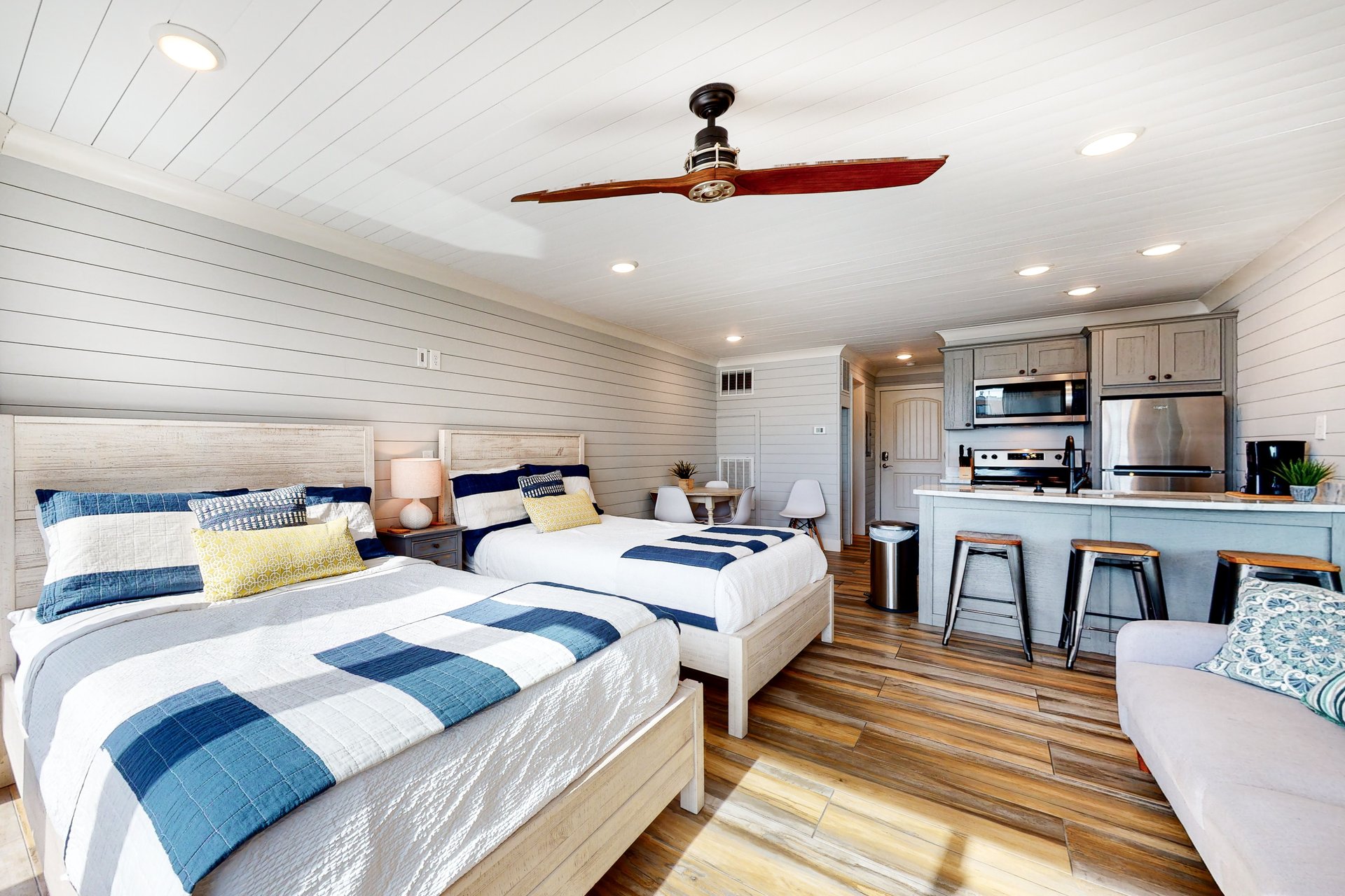 Top of the Gulf 707 5