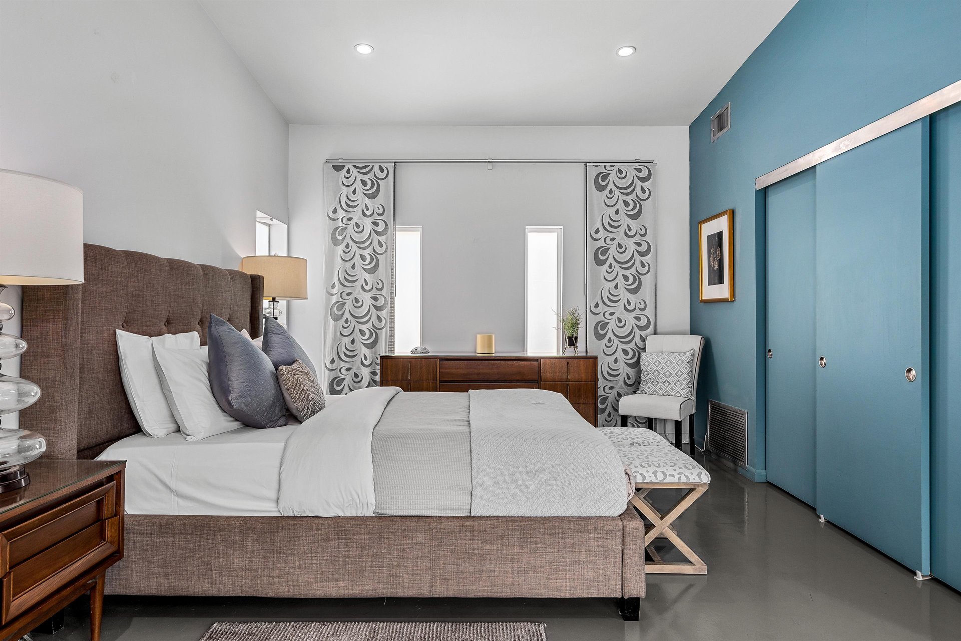 Drift away on this queen size bed