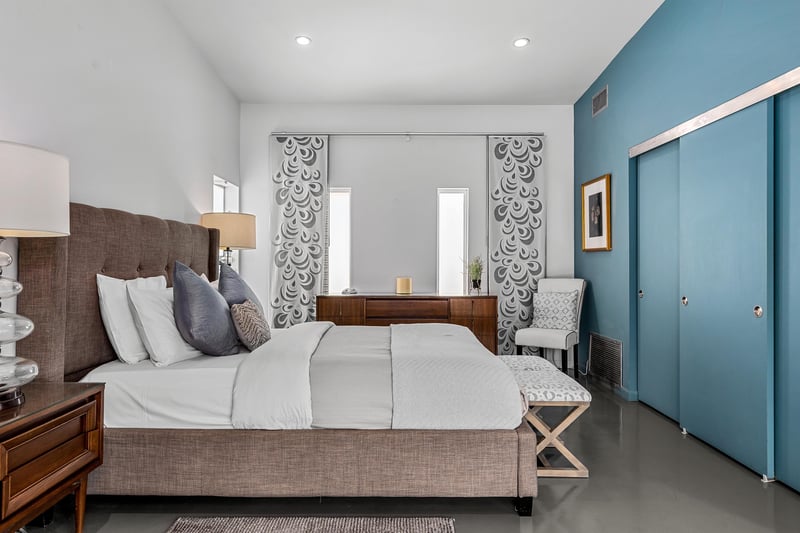 Drift away on this queen size bed