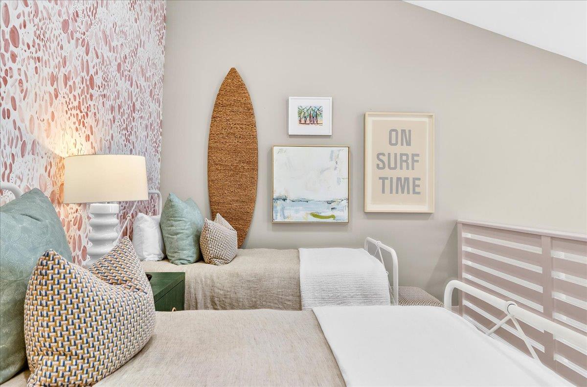 2nd Floor, Twin Nook