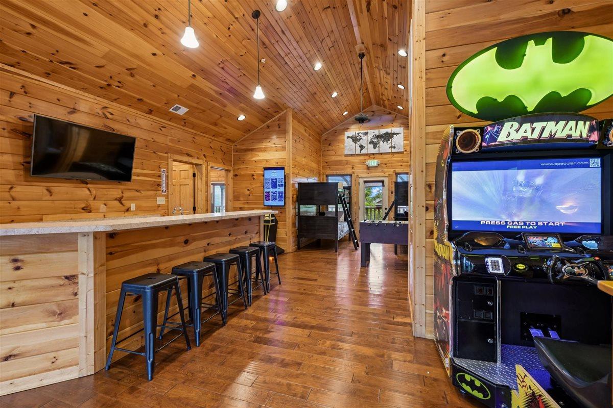045Game Room