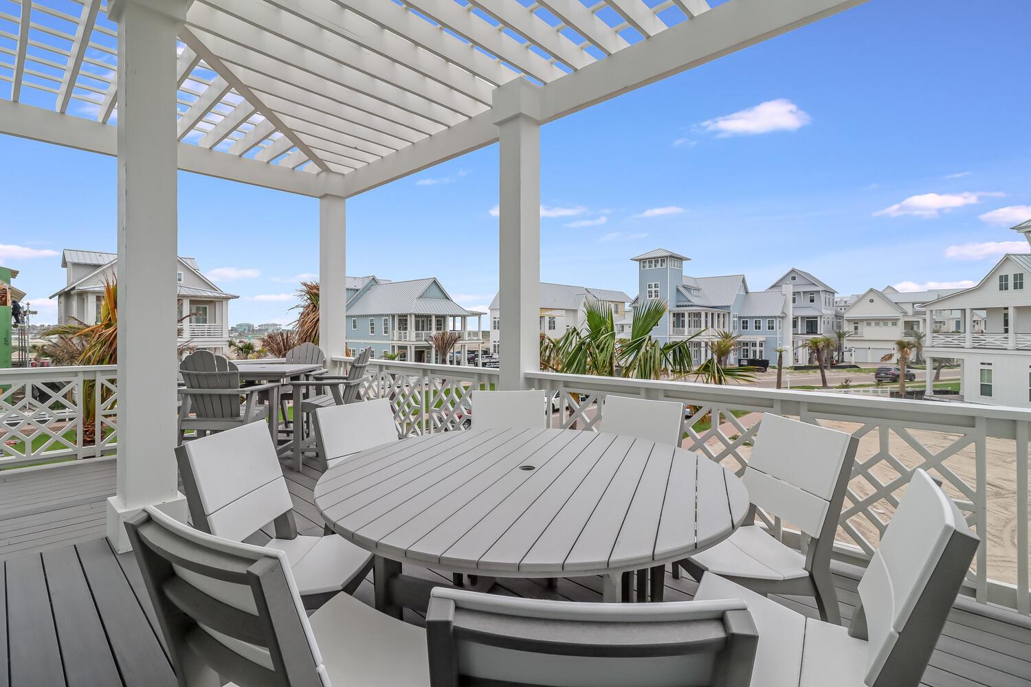 2nd Floor Outdoor Dining and Seating