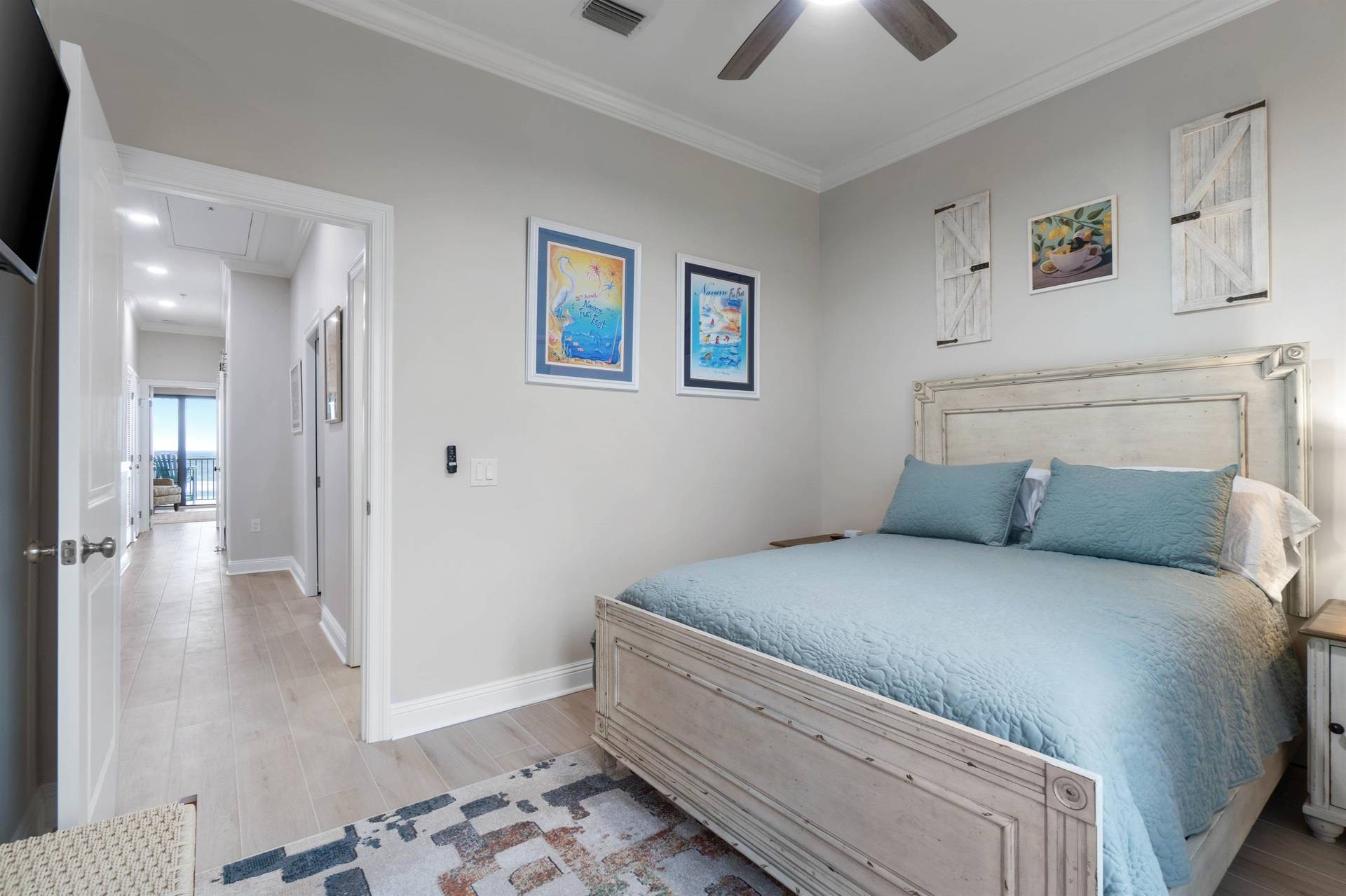 3rd Floor Guest Bedroom 2 Queen