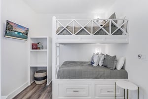 FullFull Bunk Bedroom  Left, 1st Floor