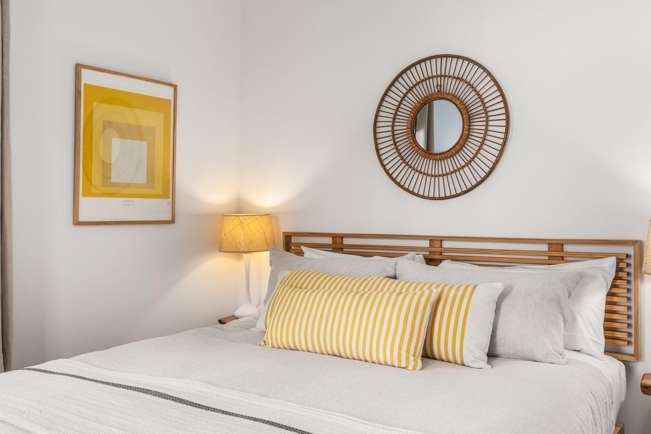 Guest bedroom
