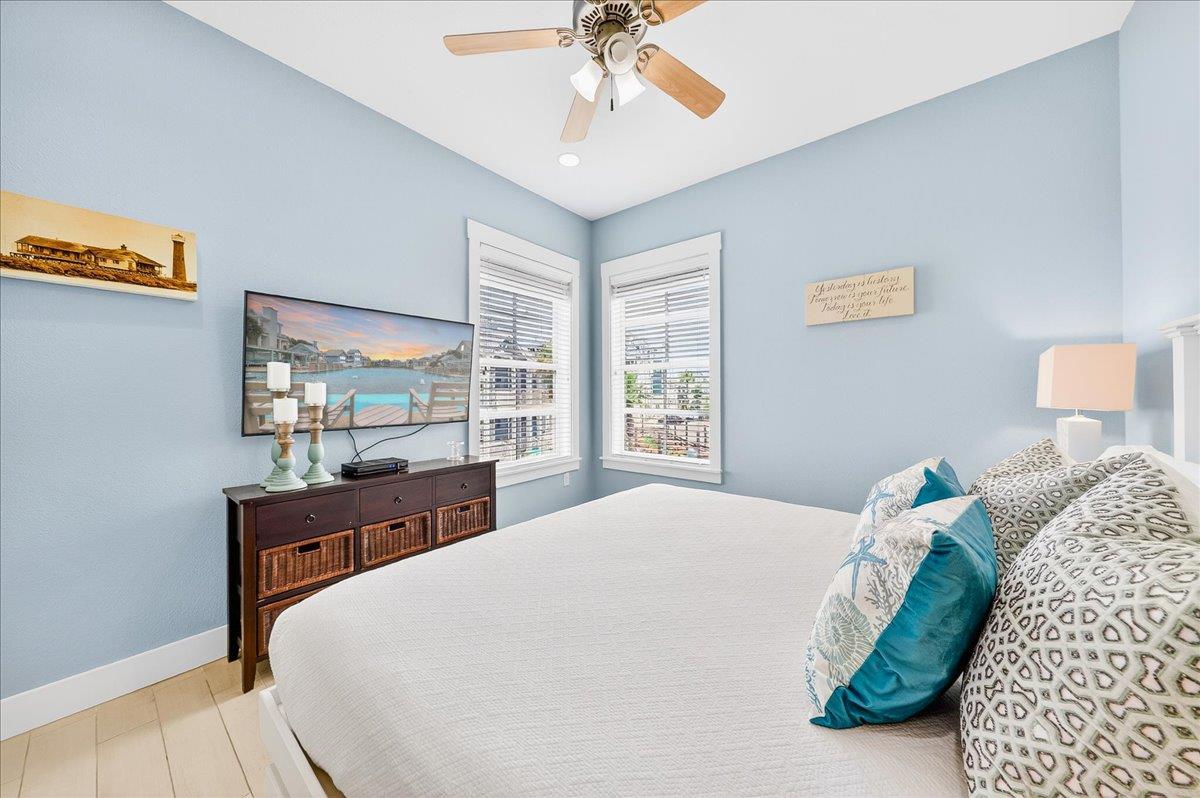 1st Floor, King Bedroom