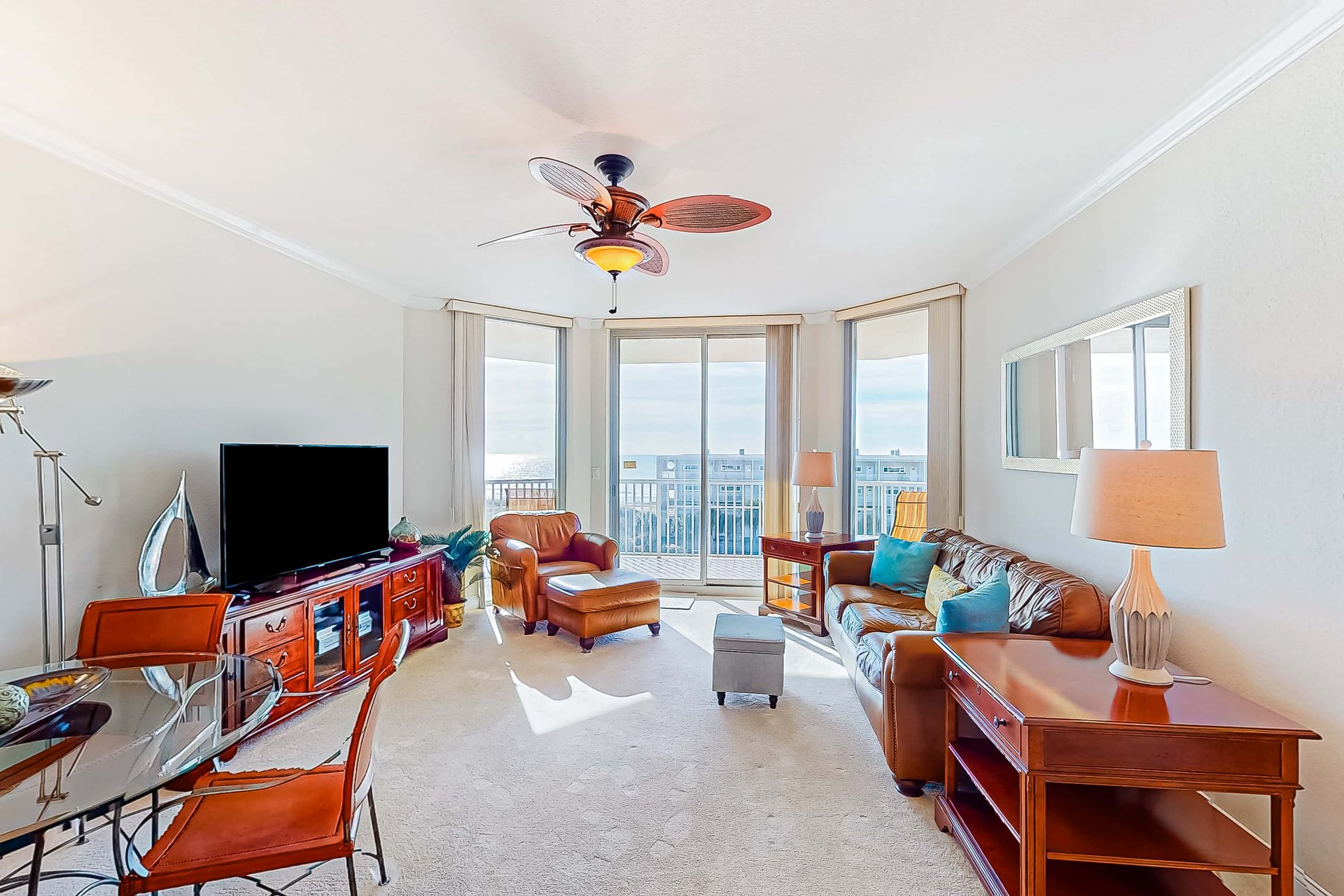 Emerald Dolphin 540 1