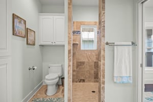 2nd King Suite Bathroom, 3rd Floor