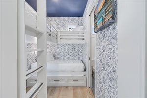 Bunk Bedroom, 1st Floor
