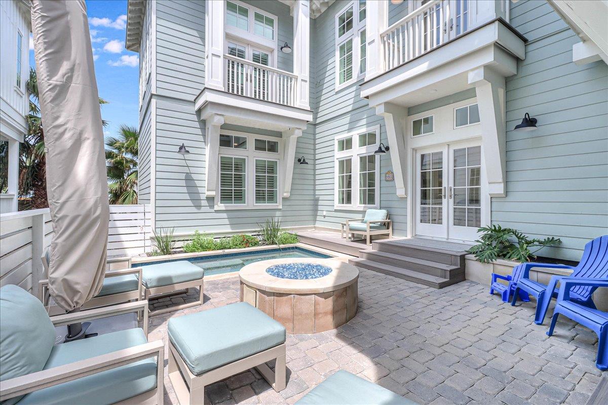 Private Pool  Outdoor Lounge With Fire Feature, 1st Floor