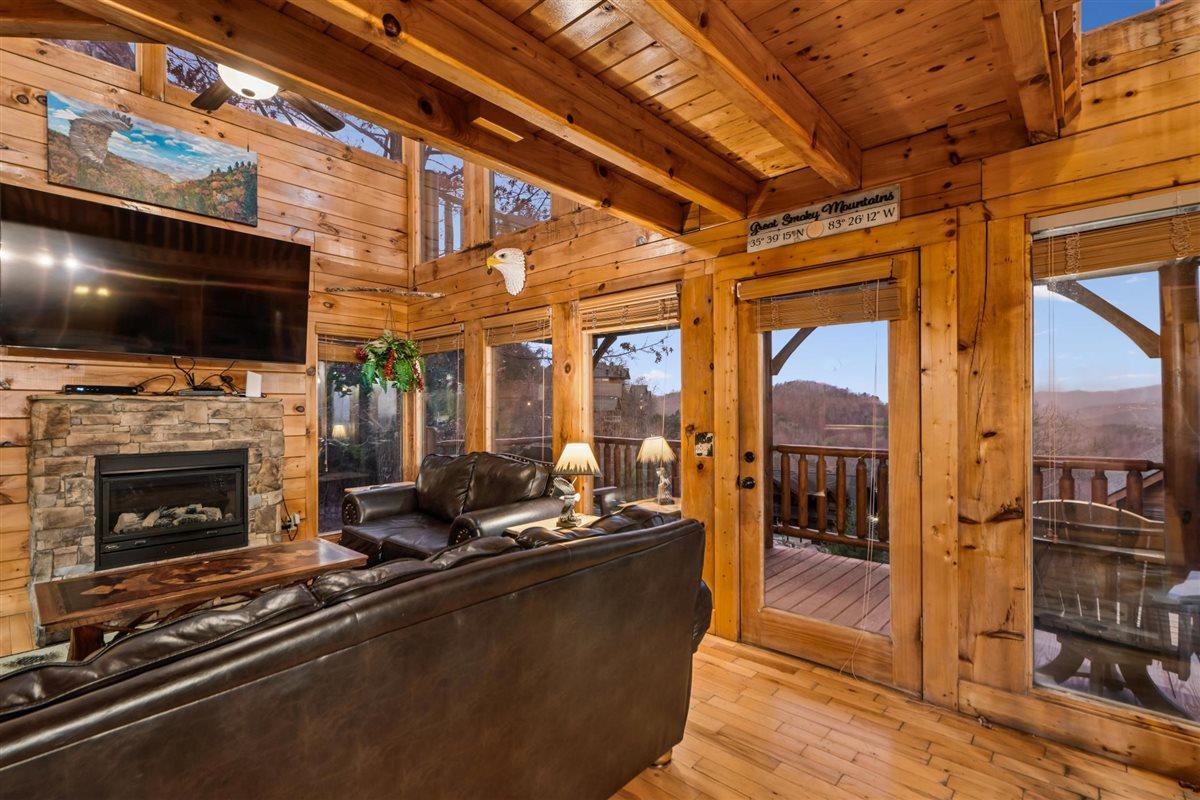 32Living Room