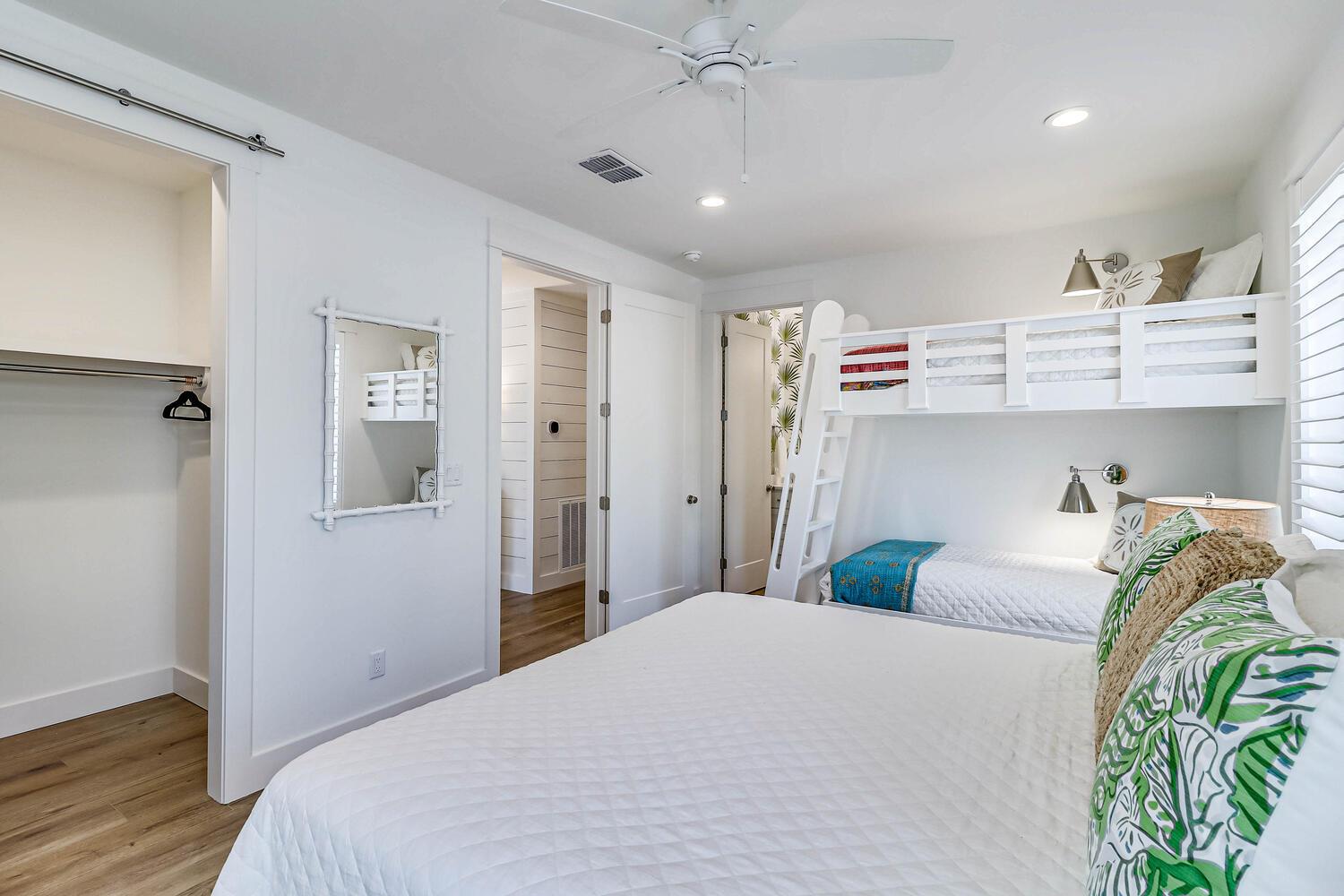 Secondary King Suite with Bunk Bed, 1st Floor