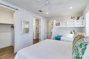 Secondary King Suite with Bunk Bed, 1st Floor