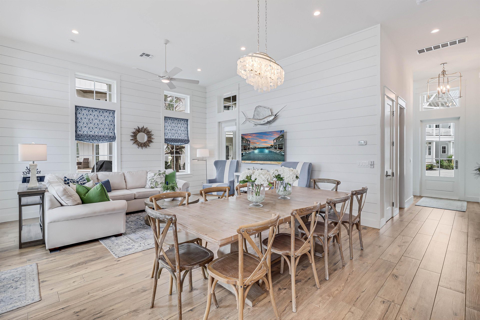 1st Floor Living and Dining Area Overlooking Leisure Lake