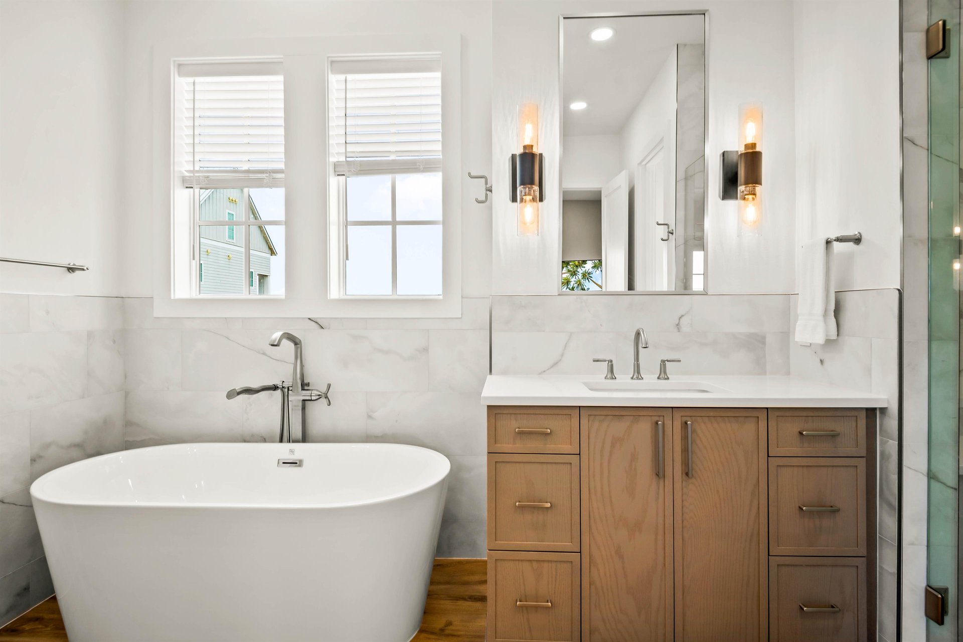 2nd King Suite Bathroom, 3rd Floor