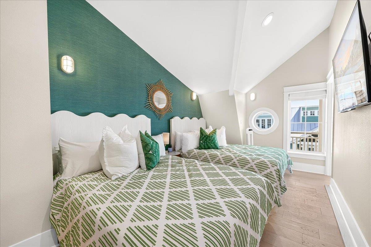 2nd Floor, Double Queen Bedroom