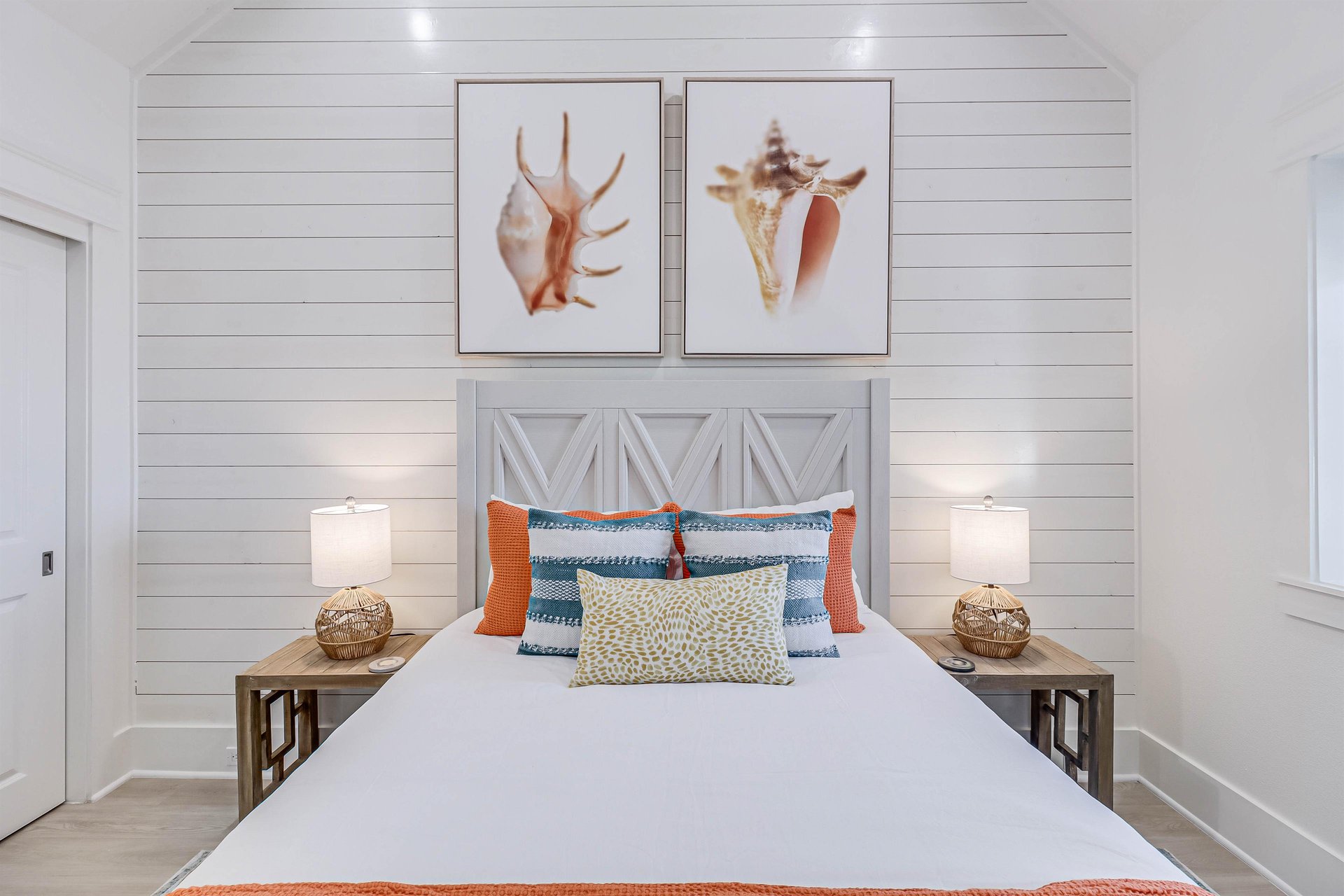 Queen Bedroom, 2nd Floor