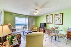 Pelican Isle 211 1
