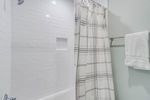 Shared Bathroom, 2nd floor