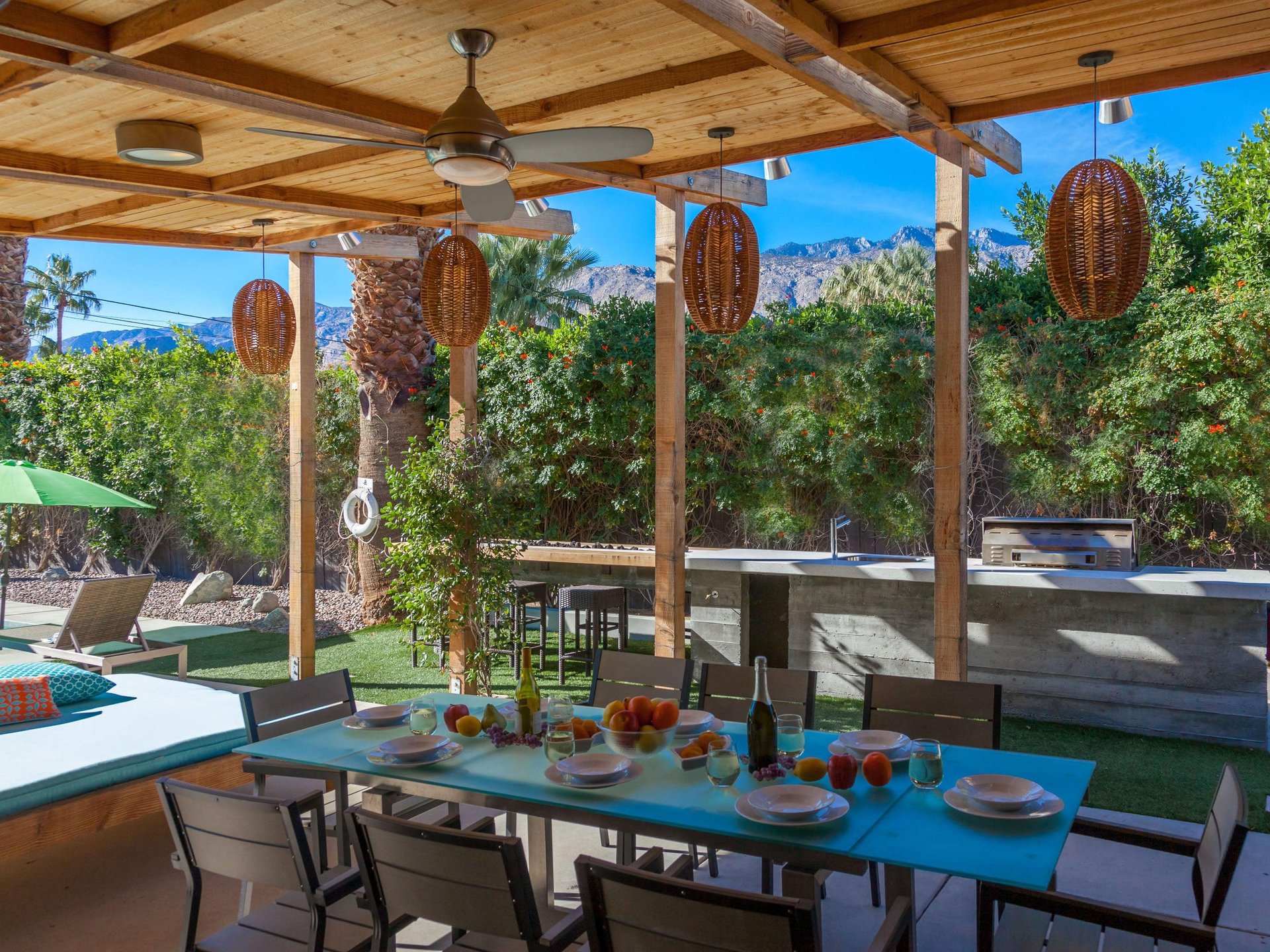 Eat alfresco