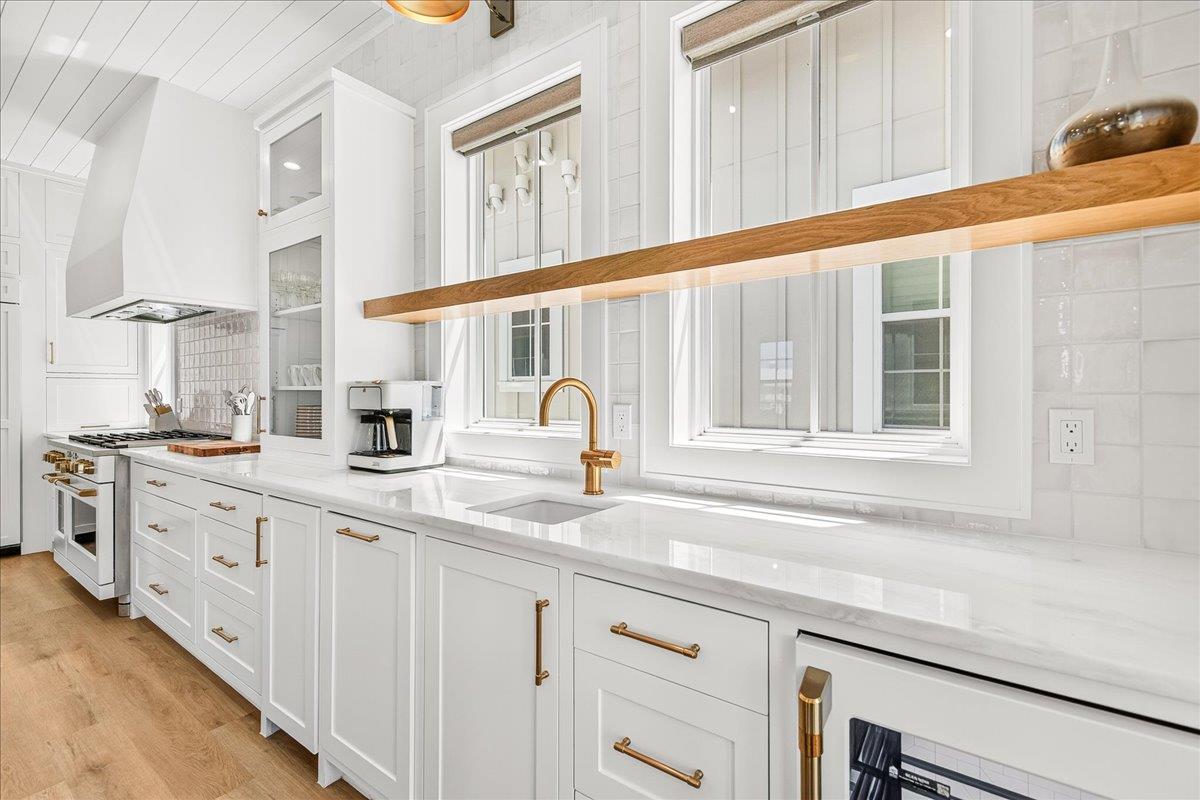 Kitchen, 2nd Floor