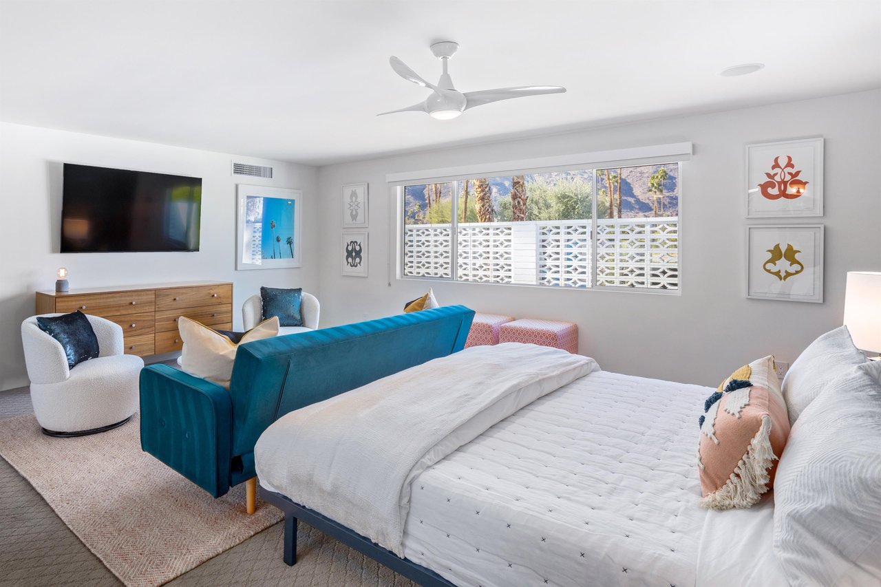 Secondary Suite with King bed