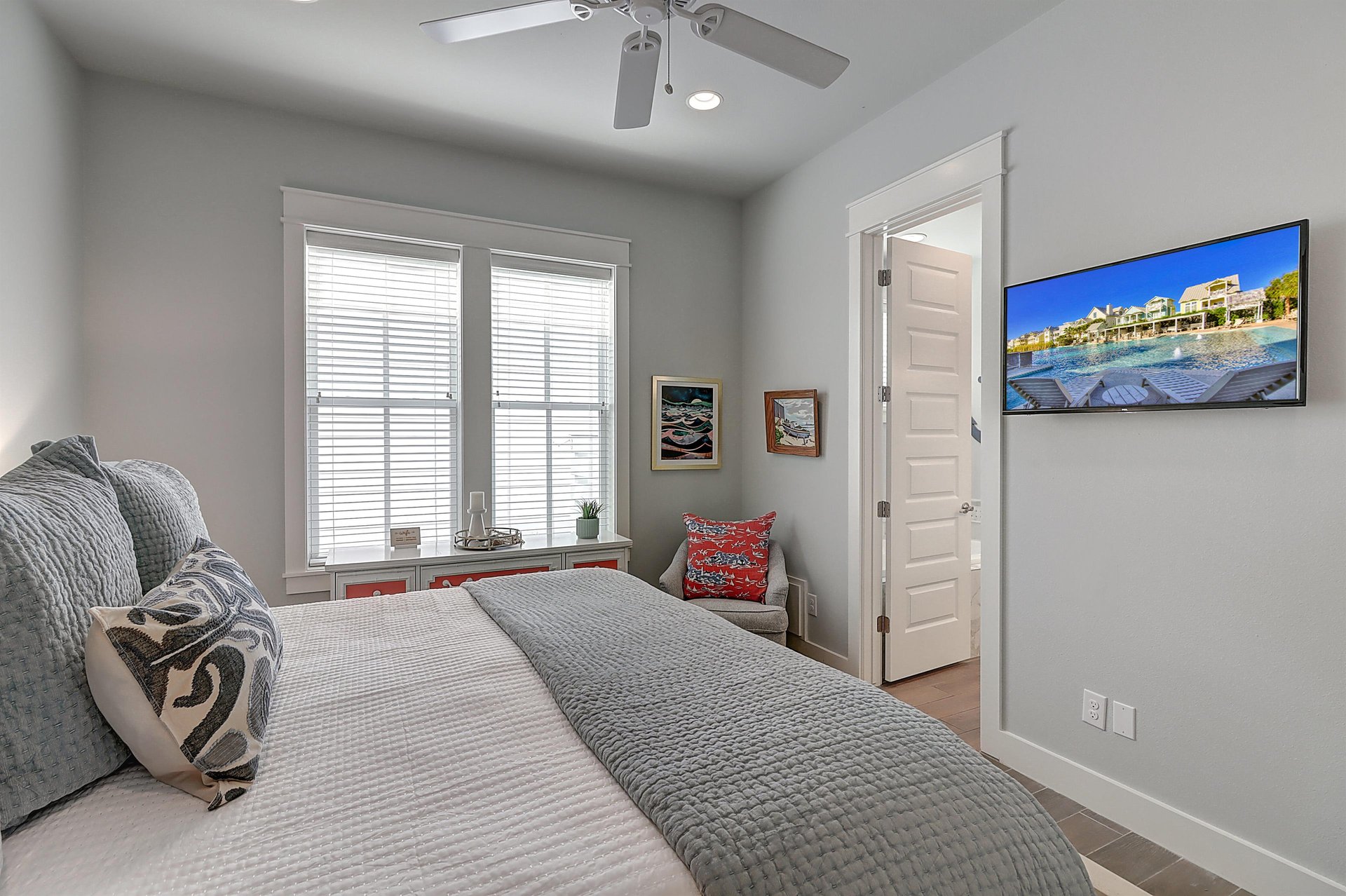 Primary King Bedroom, 1st Floor