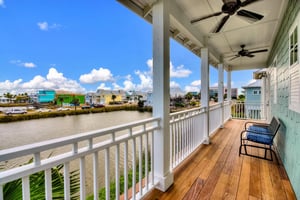 2nd Floor, Balcony