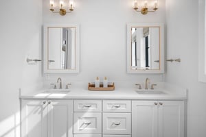 Primary King Bathroom, 2nd Floor