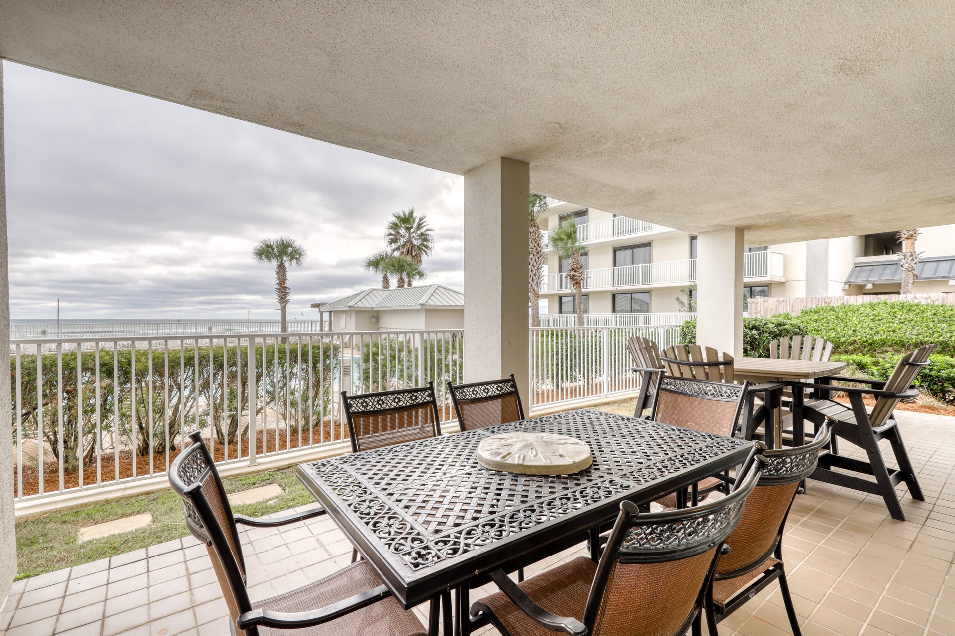 Pelican Pointe 106 5