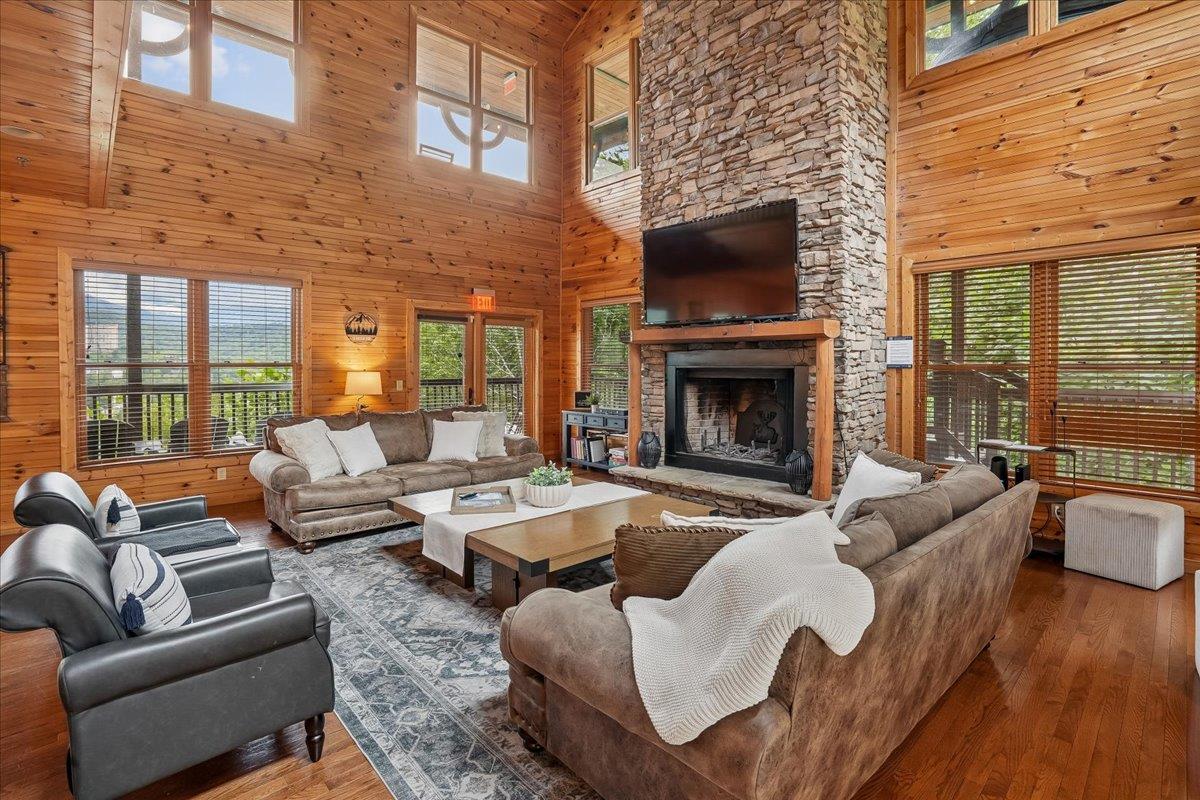006Living Room