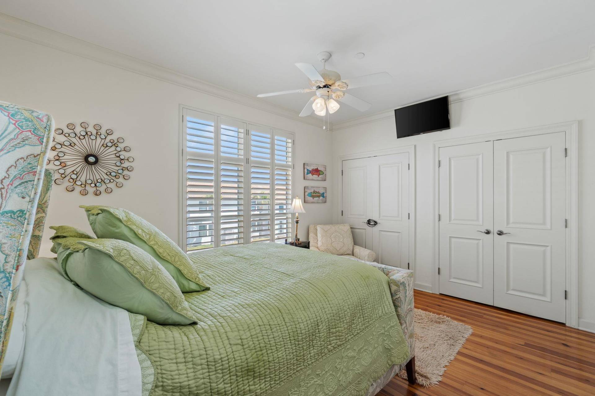 Guest Bedroom 1 Queen