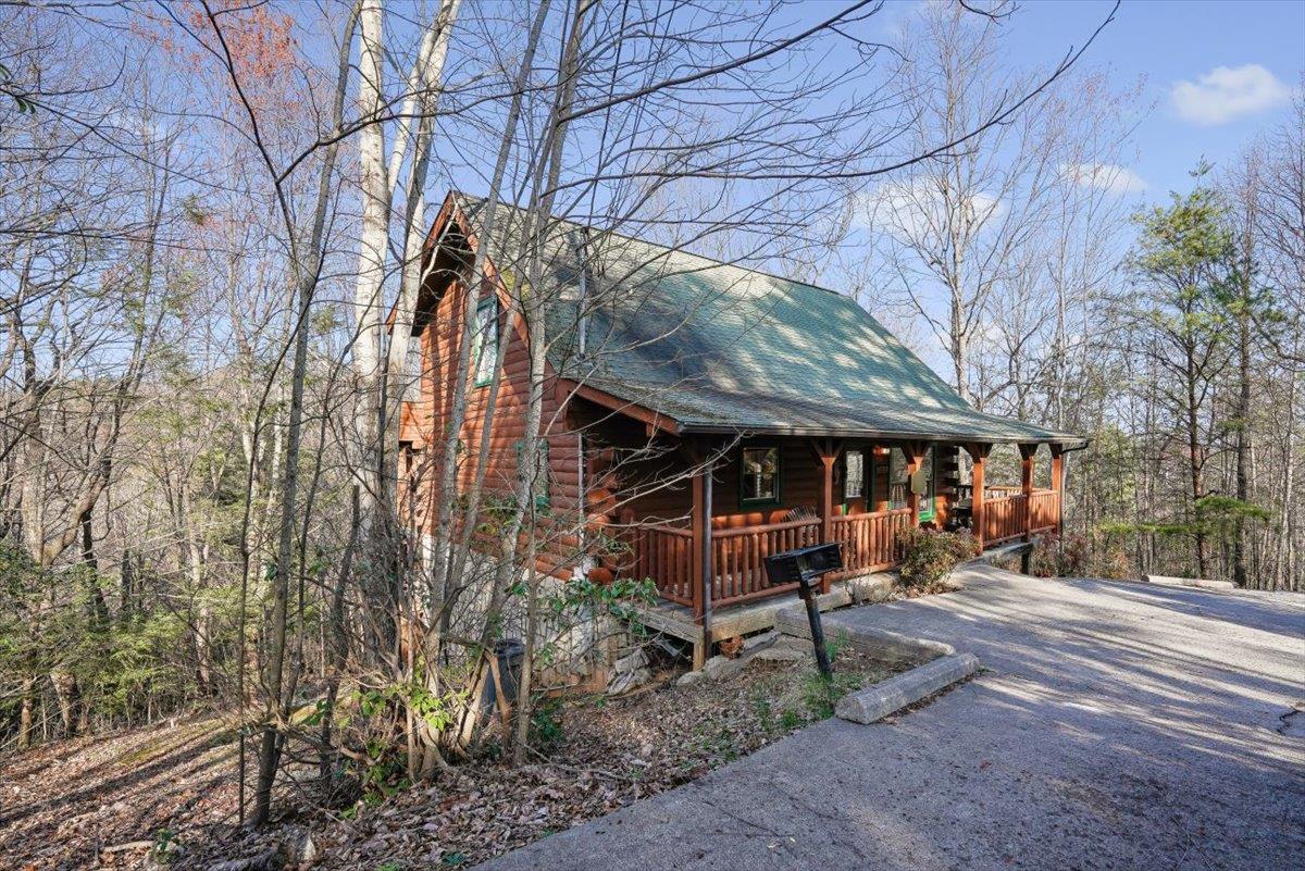 64Front Elevation