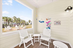 Screened In Side Patio, 1st Floor