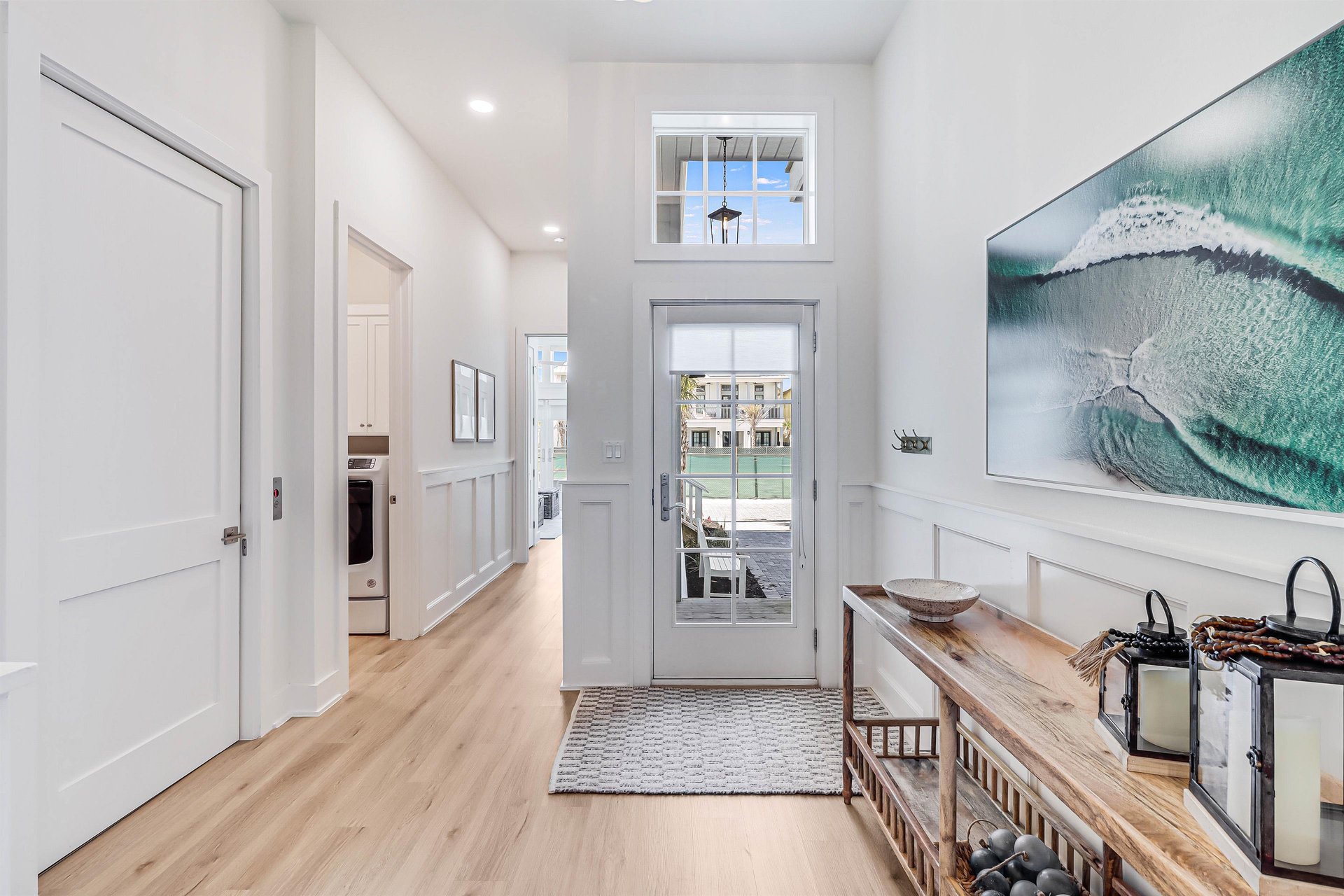 1st Floor, Entry Way