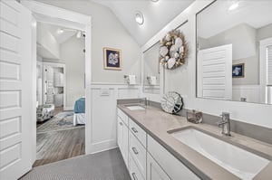2nd Floor, Primary King Ensuite