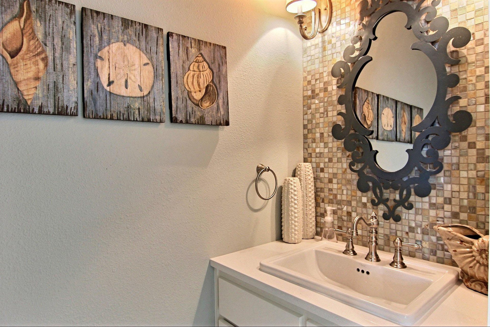 Half Bathroom, 1st Floor