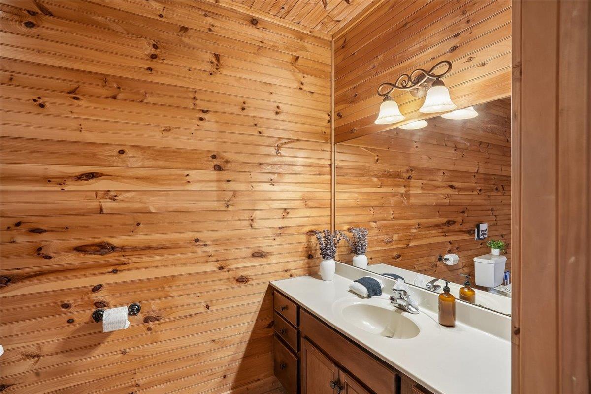 055Bath