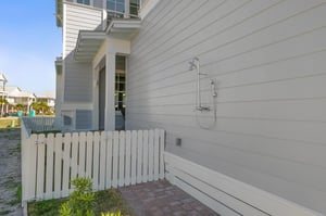Ground Level, Outdoor shower