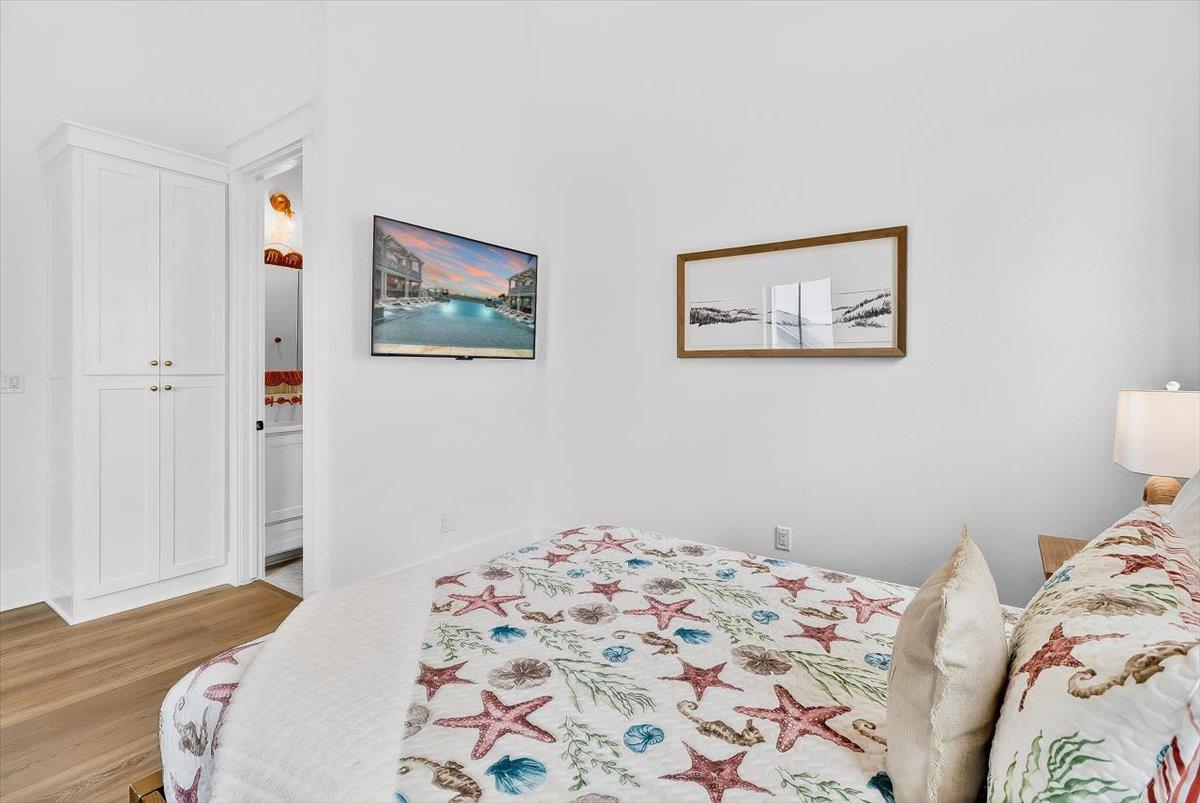 3rd Floor, Queen Bedroom