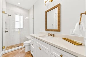 1st Floor, Shared Bathroom