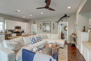 1st Floor, Living Room