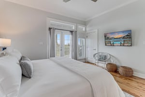 Primary King Bedroom, 2nd Floor